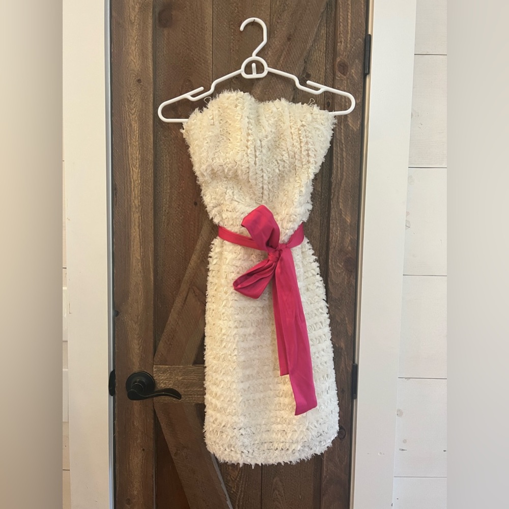 Women’s small (2-4) mini strapless dress. Cream with pink satin ribbon